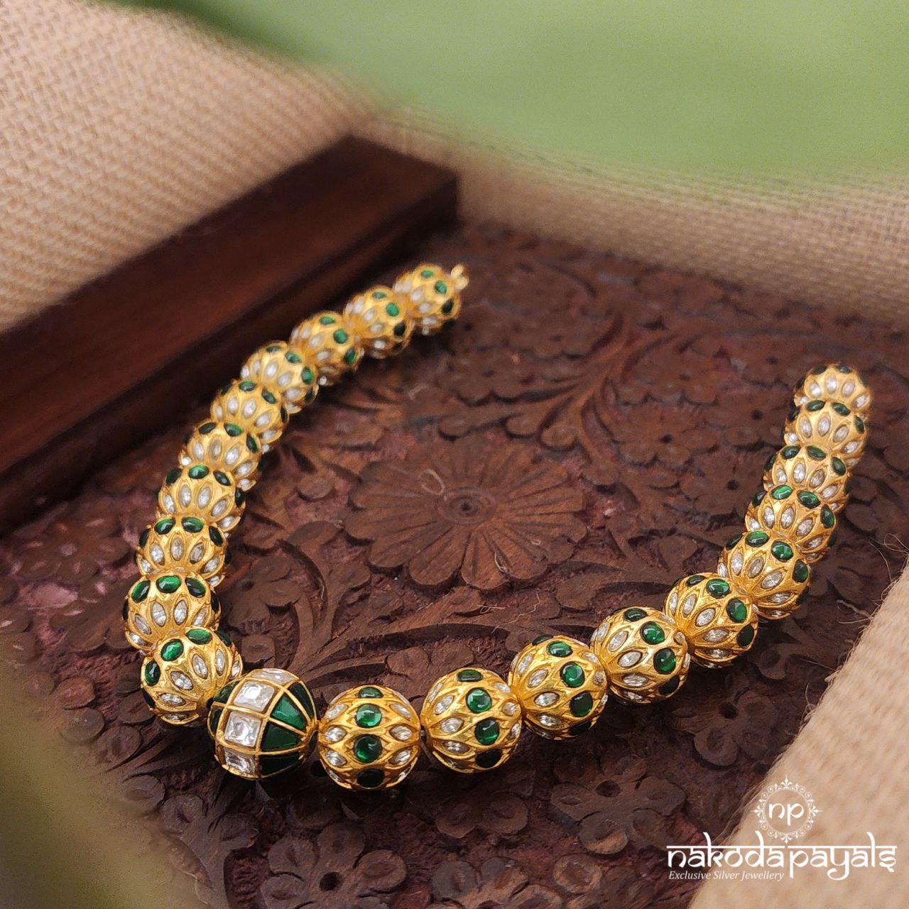 Heavy Green Kundan Ball Neckpiece (Gn7560)