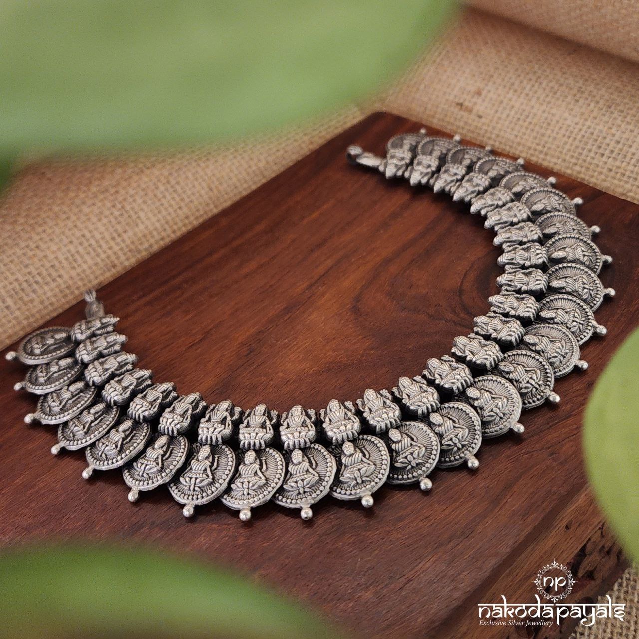 Antique Lakshmi Cojn Short Neckpiece (N9912)