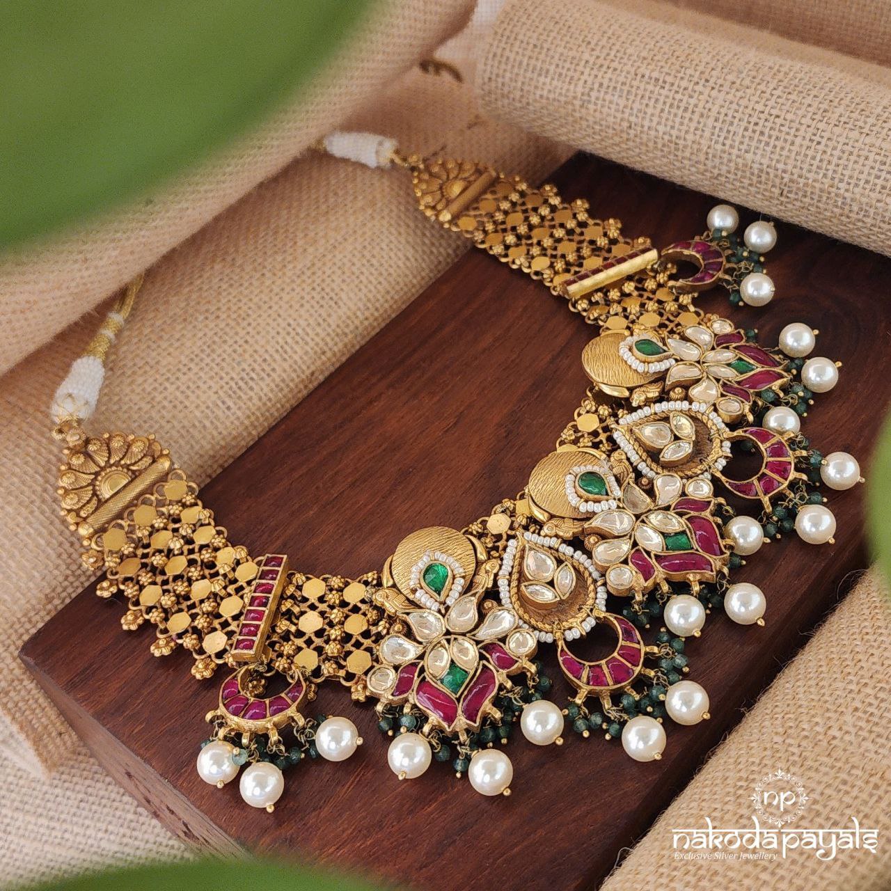Heavy & Broad akundan Neckpiece (Gn7617)