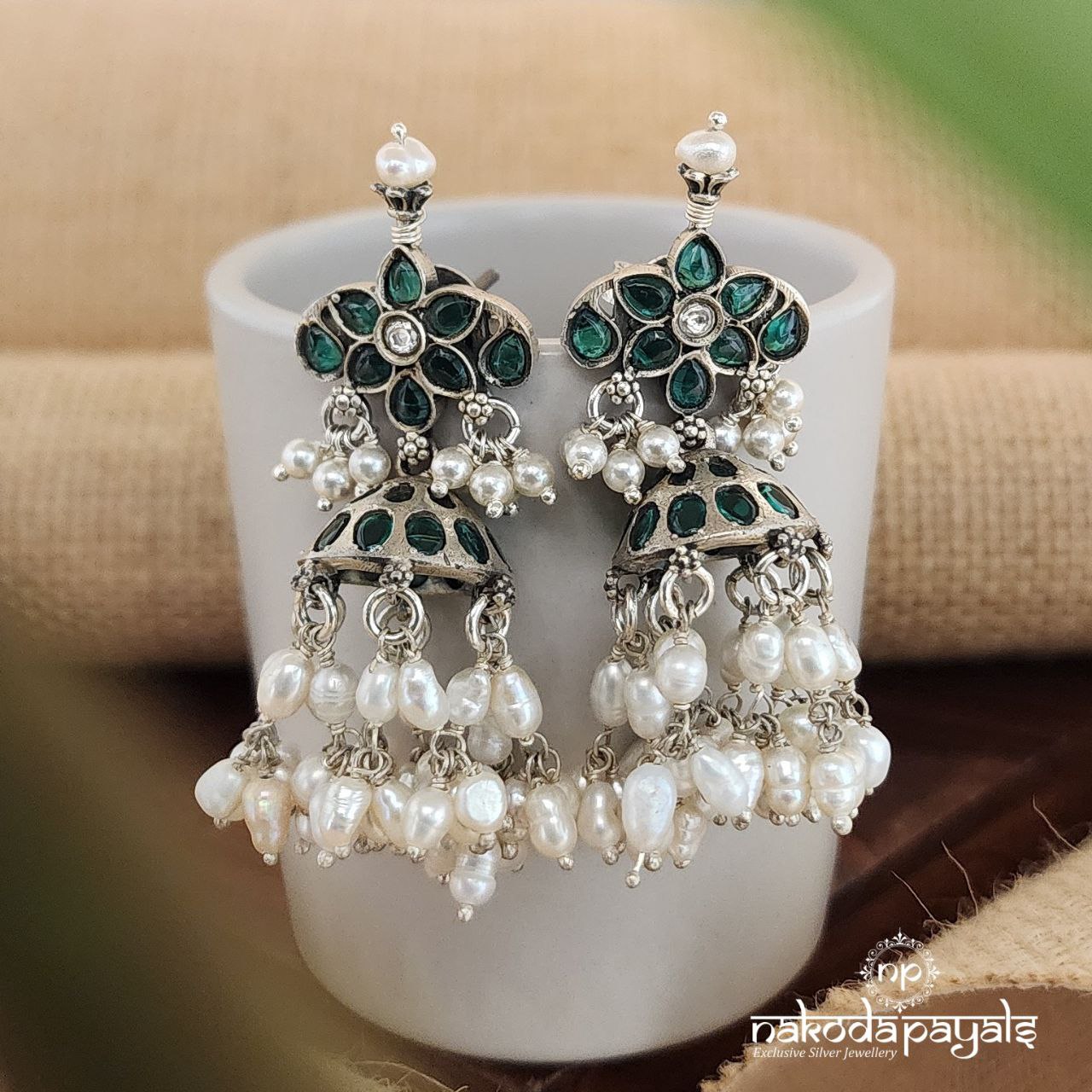 Prosperously Pearled Guttapusalu Jhumka (J7944)