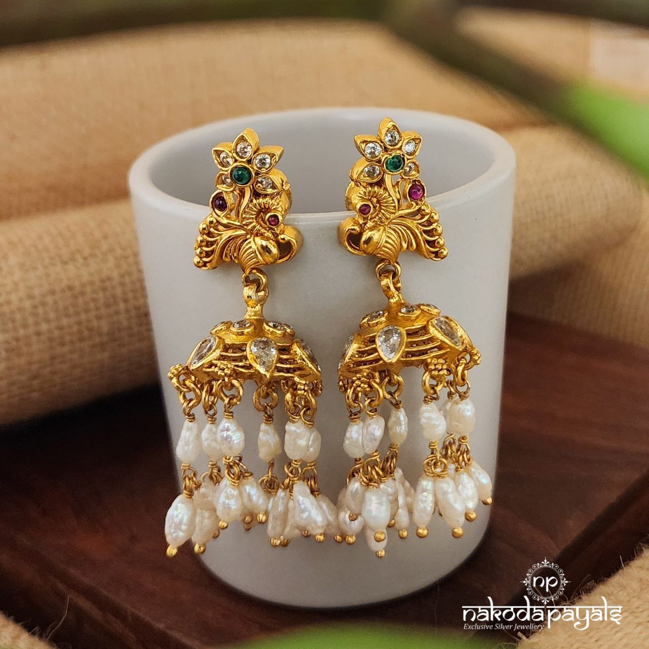 Perching Peacock Jhumka (Ge8147)