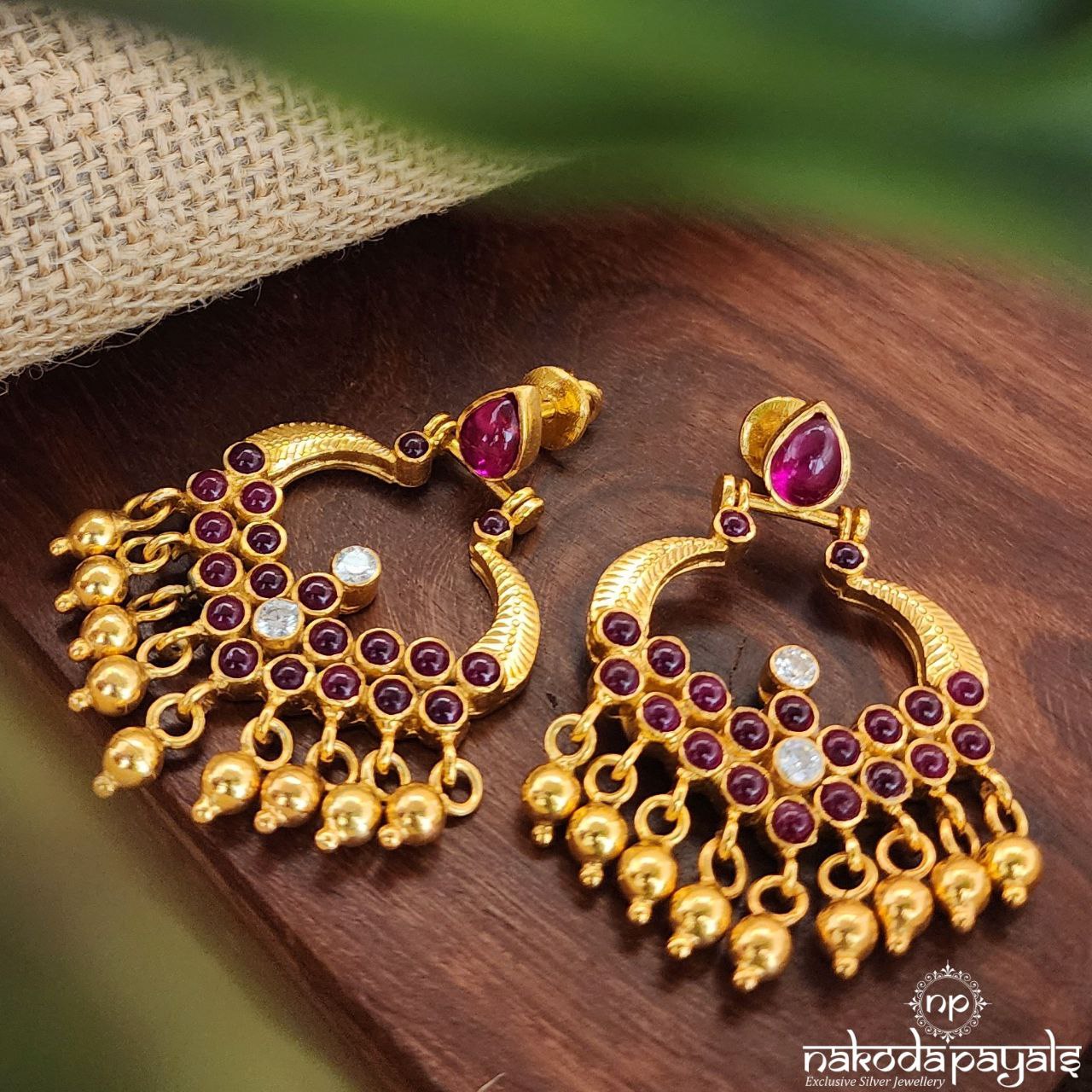 Deep Red Chandbali (Ge8150)