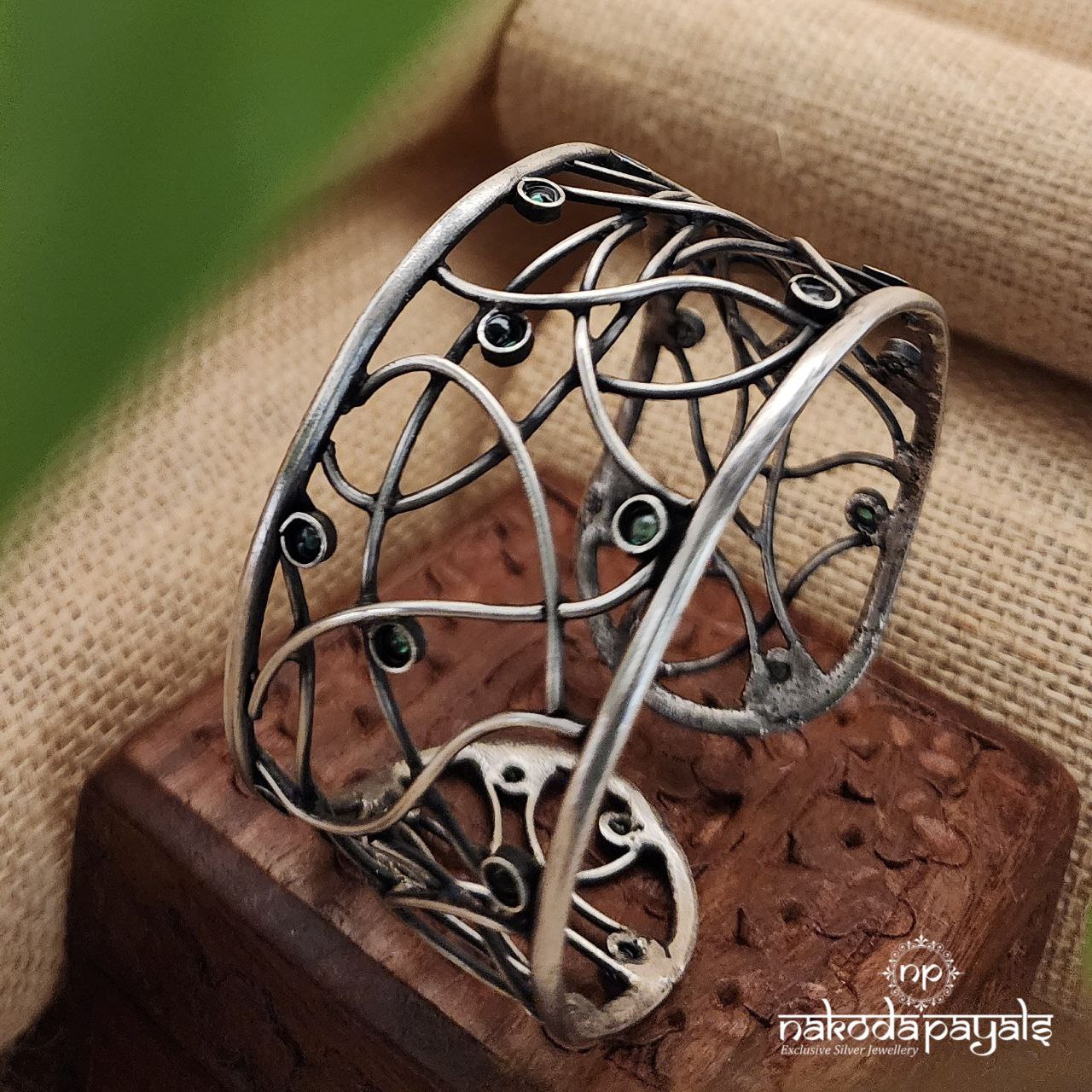 Green Net Worked Antique Cuff kada (K4912)