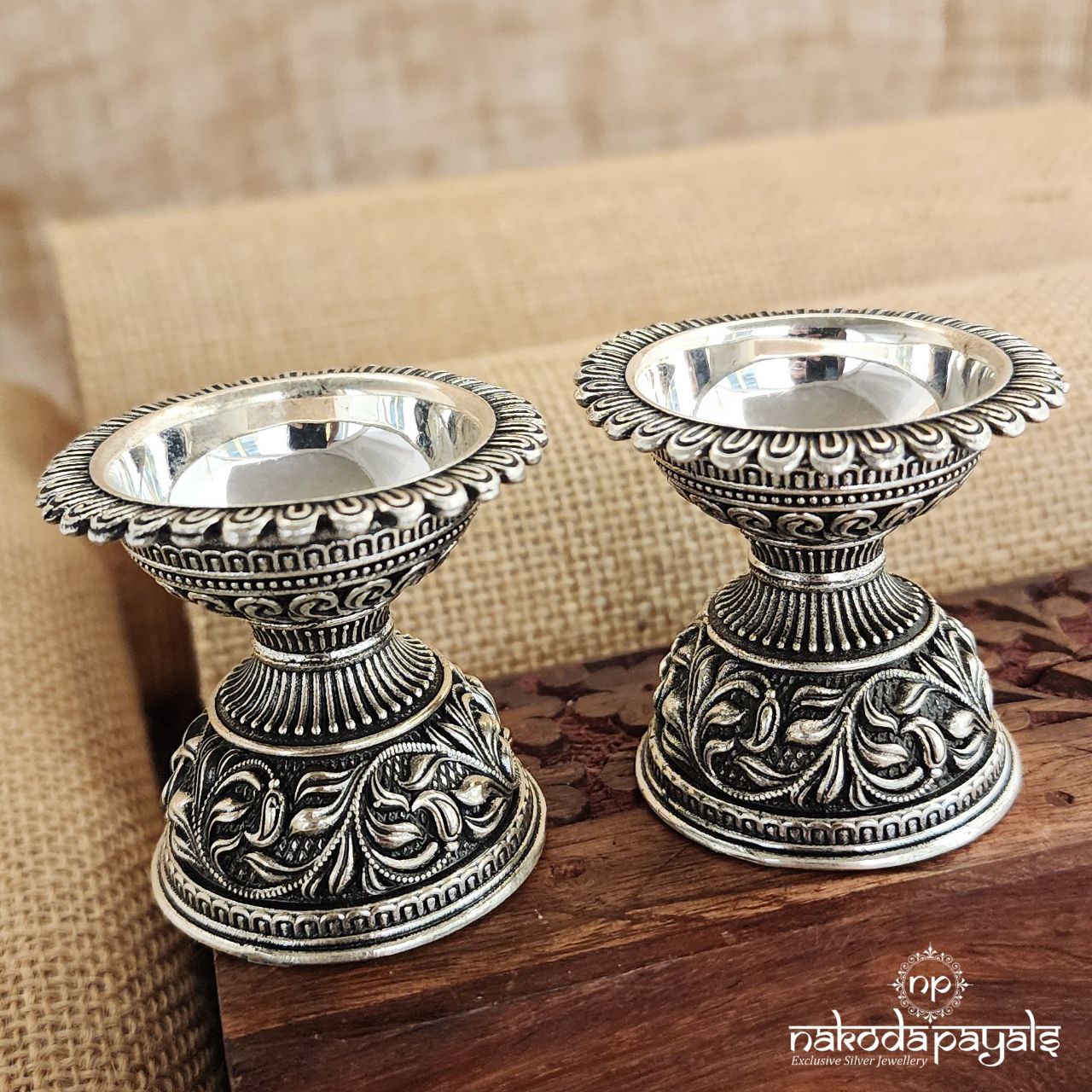 Artistic Deepam Pair (Aa1251)