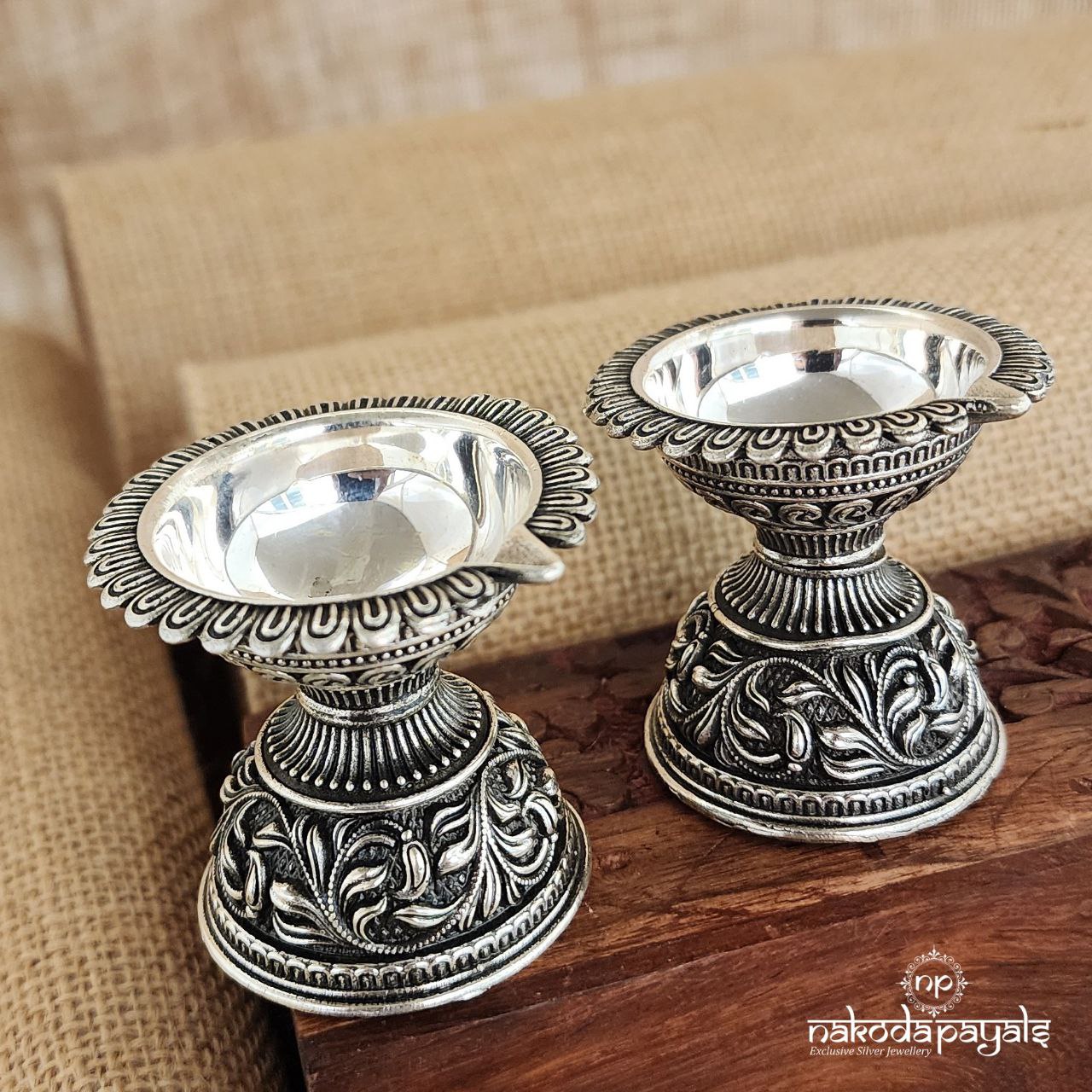 Ek Mukhi Designer Deepa Pair (Aa1258)