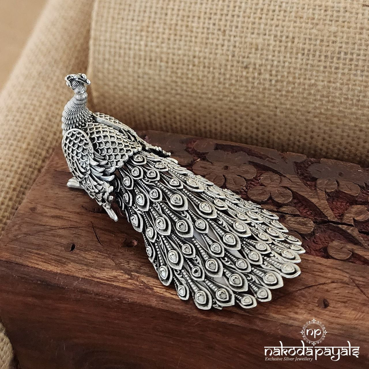 Prosperous Peacock (Aa1650)