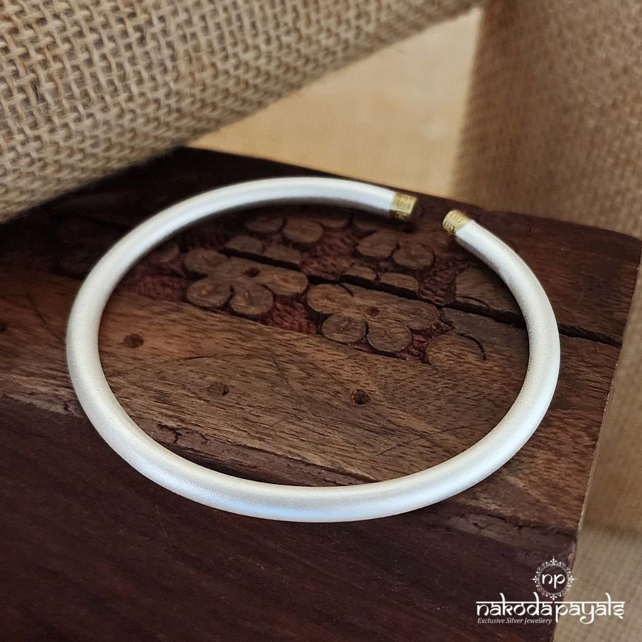Elegant Matte Adjustable Kada (Sk1106)