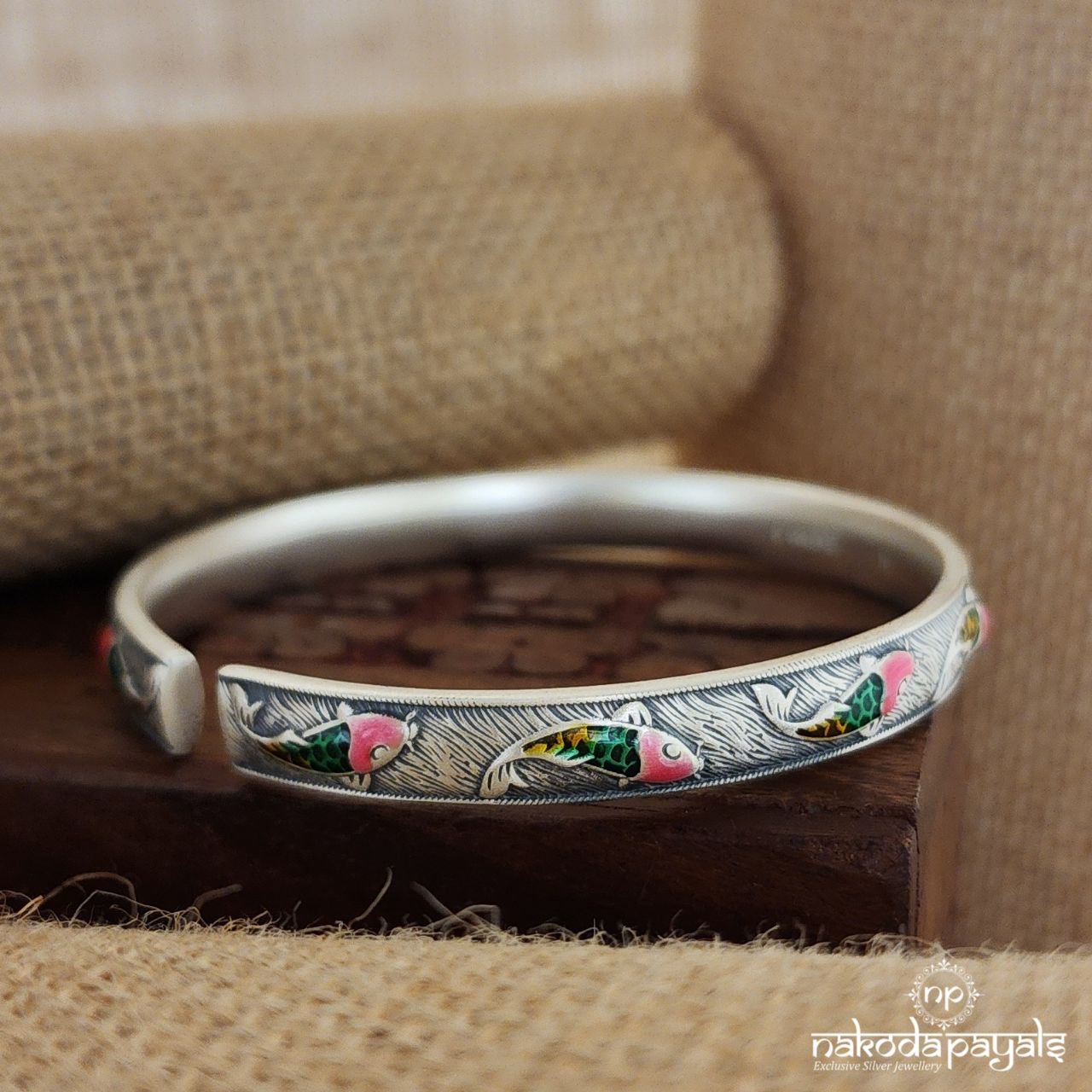 Floating FishesAdjustable Kada (Sk1109)