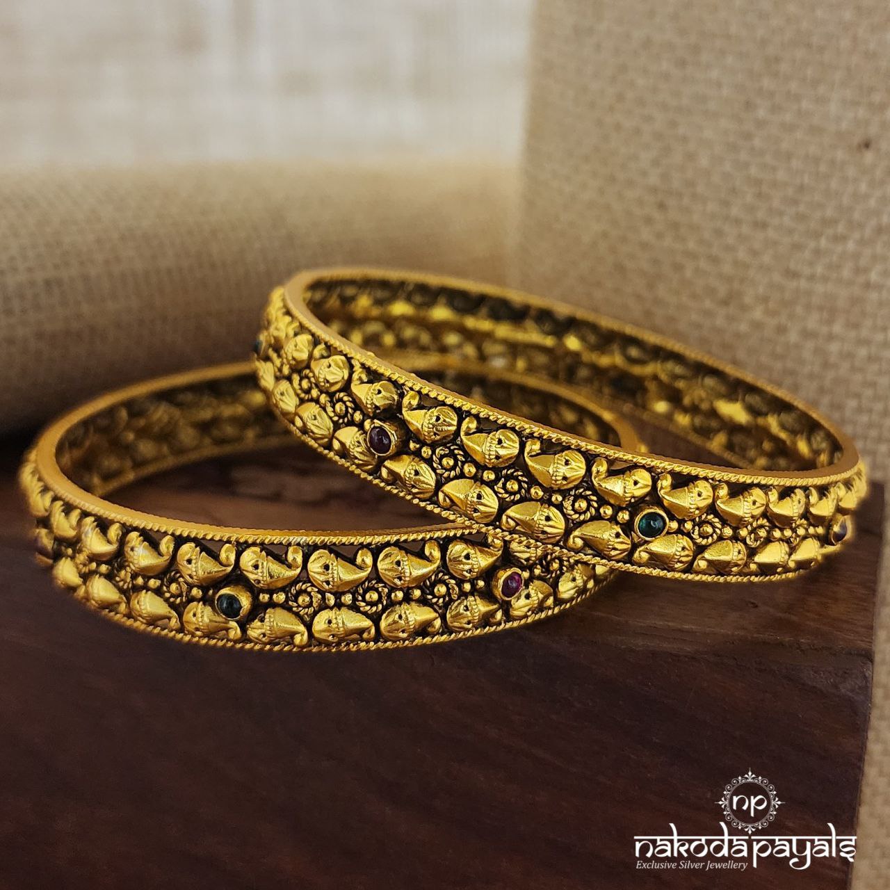 Mini Mangoes Bangle Pair (Gk2709)