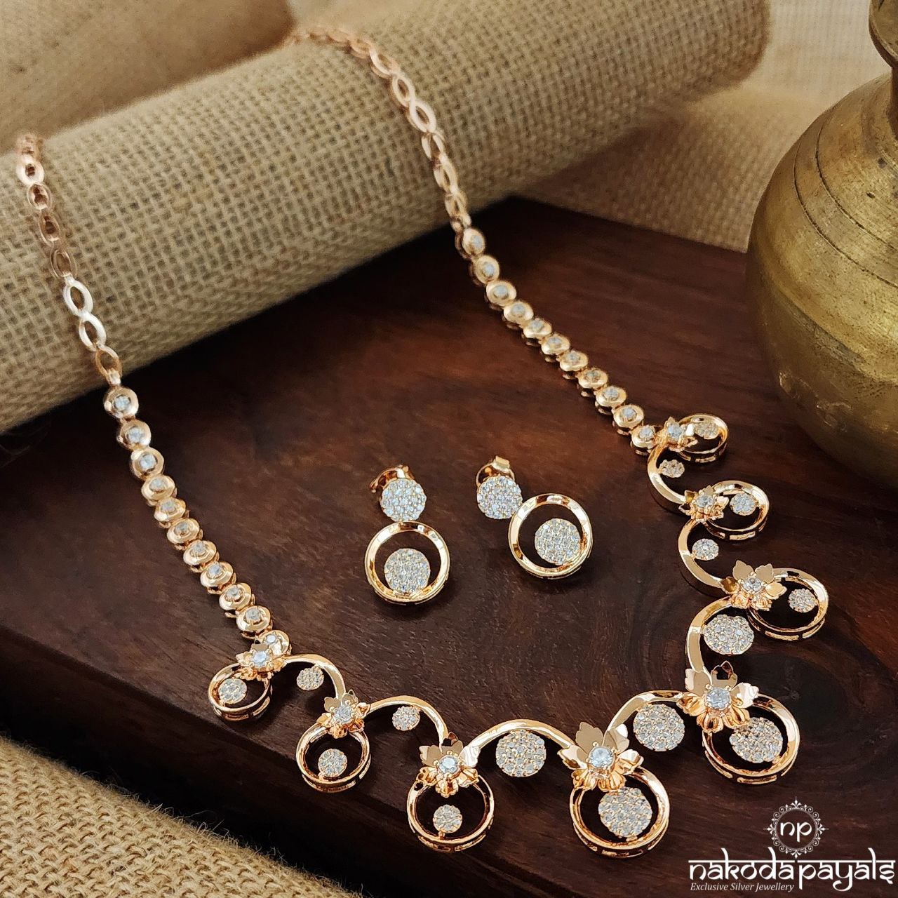 Tangled Twists Rosegold Neckpiece With Earrings (St3129)