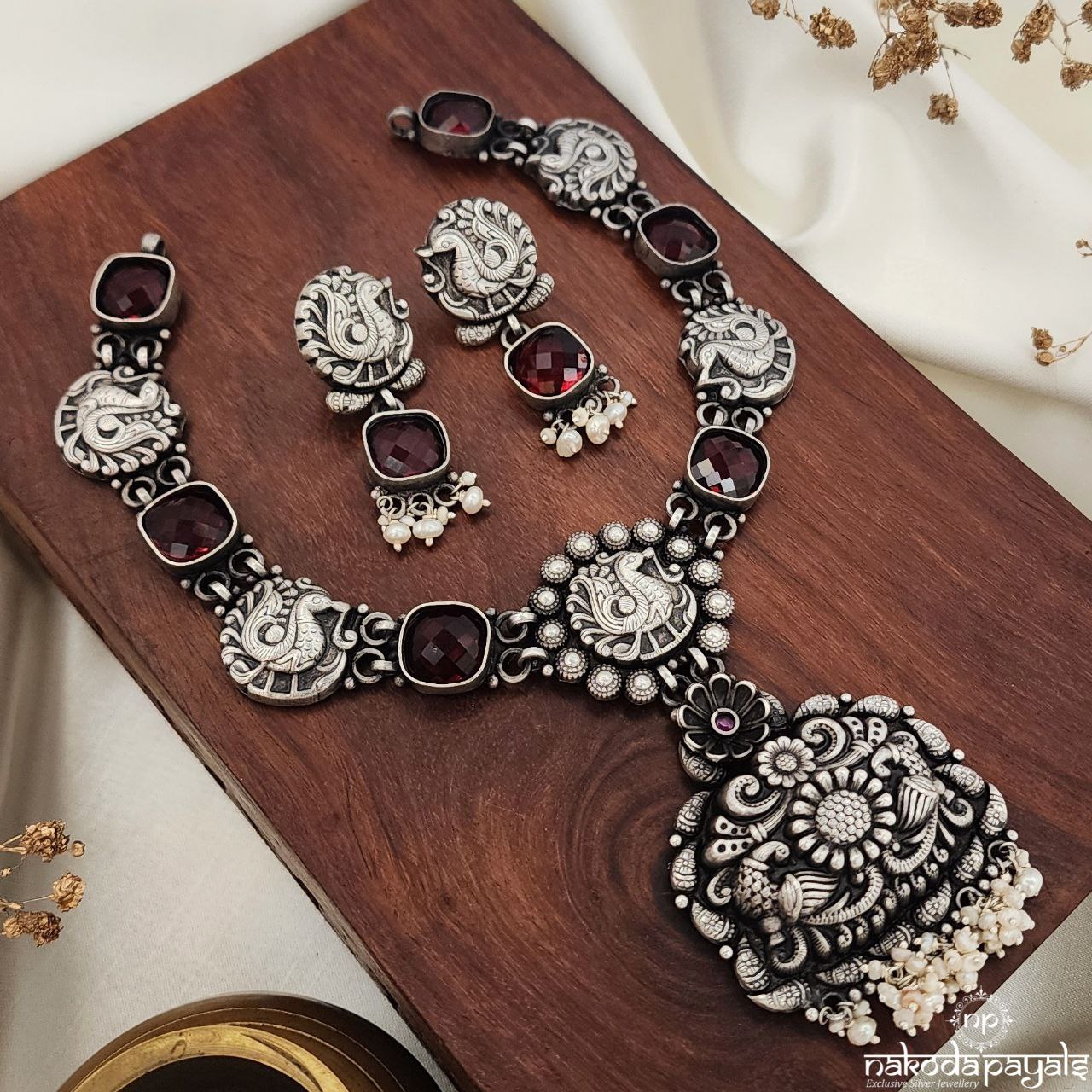Dark Antique Nakash Neckpiece With Earrings (N10526)