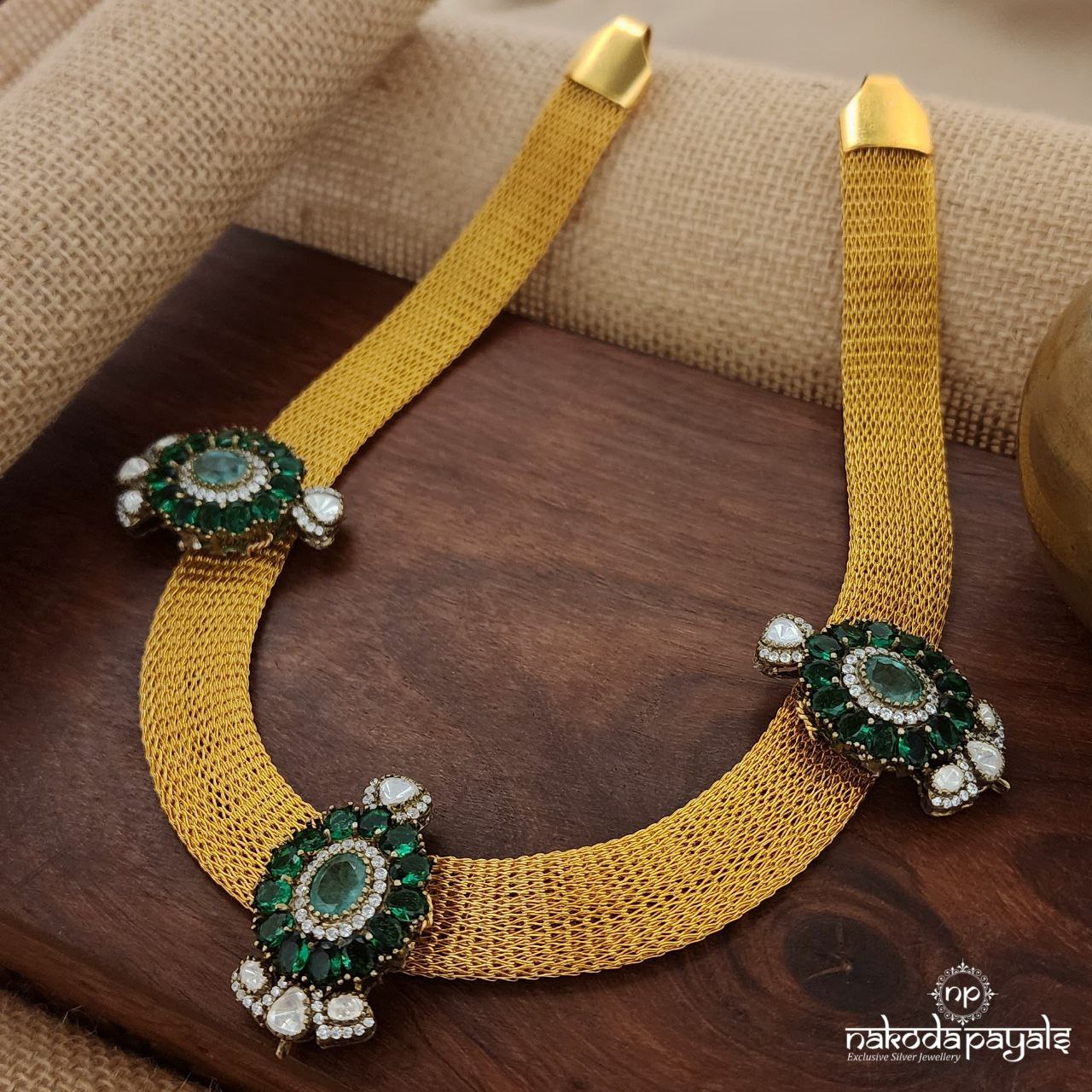 Triple Emerald Motifs Moissanite Neckpiece (Gn8947)