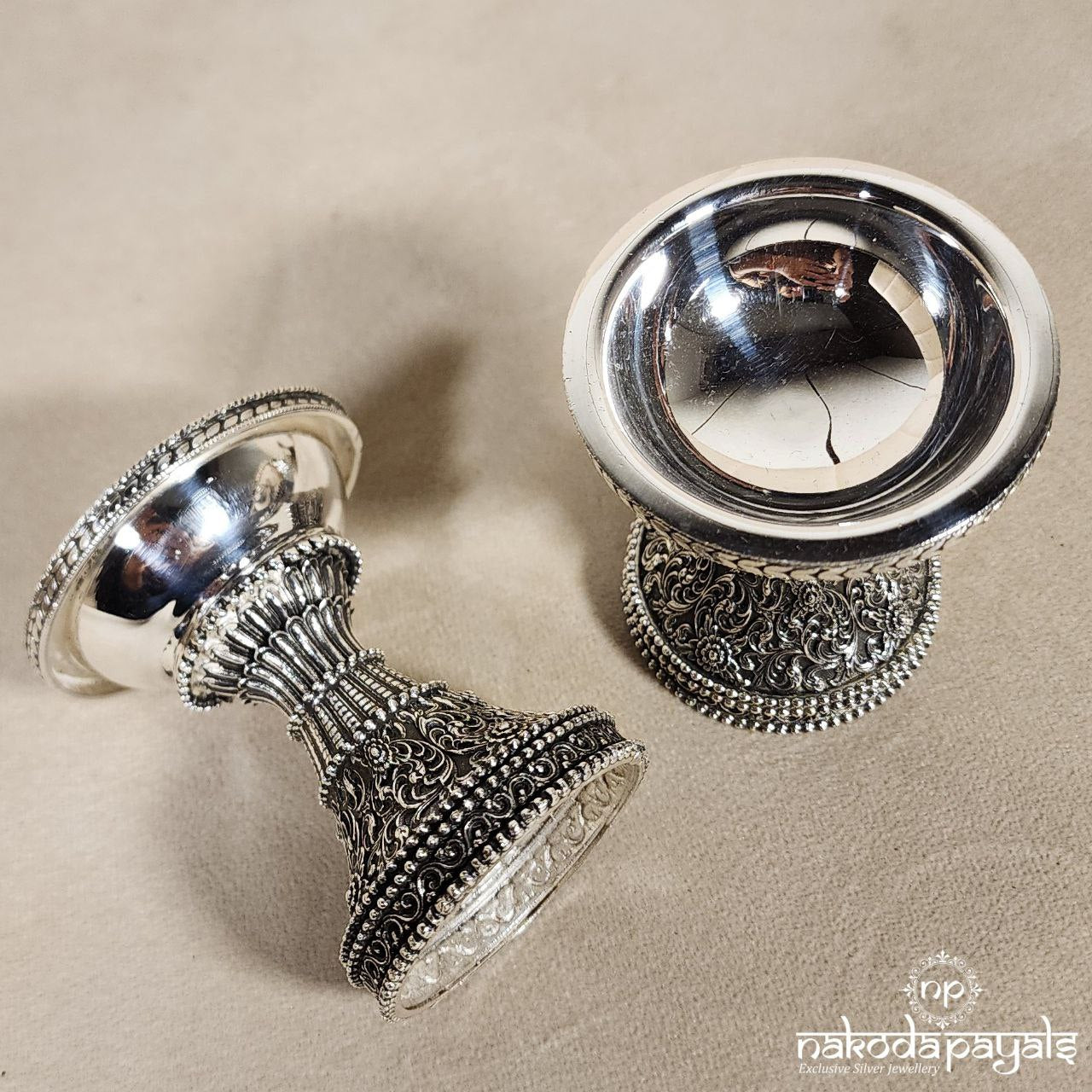 Extended Designer Deepa Pair(Aa1443)