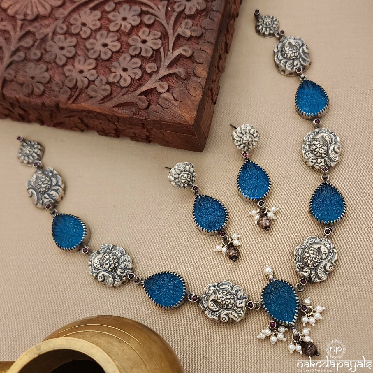 Naksh Stone Neckpiece With Earrings (N10308)