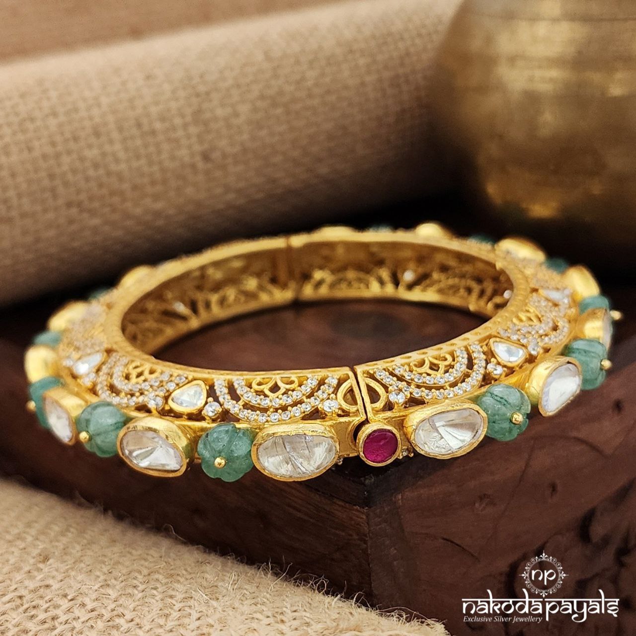 Royal Moissanite Screw Kada (Gk3009)