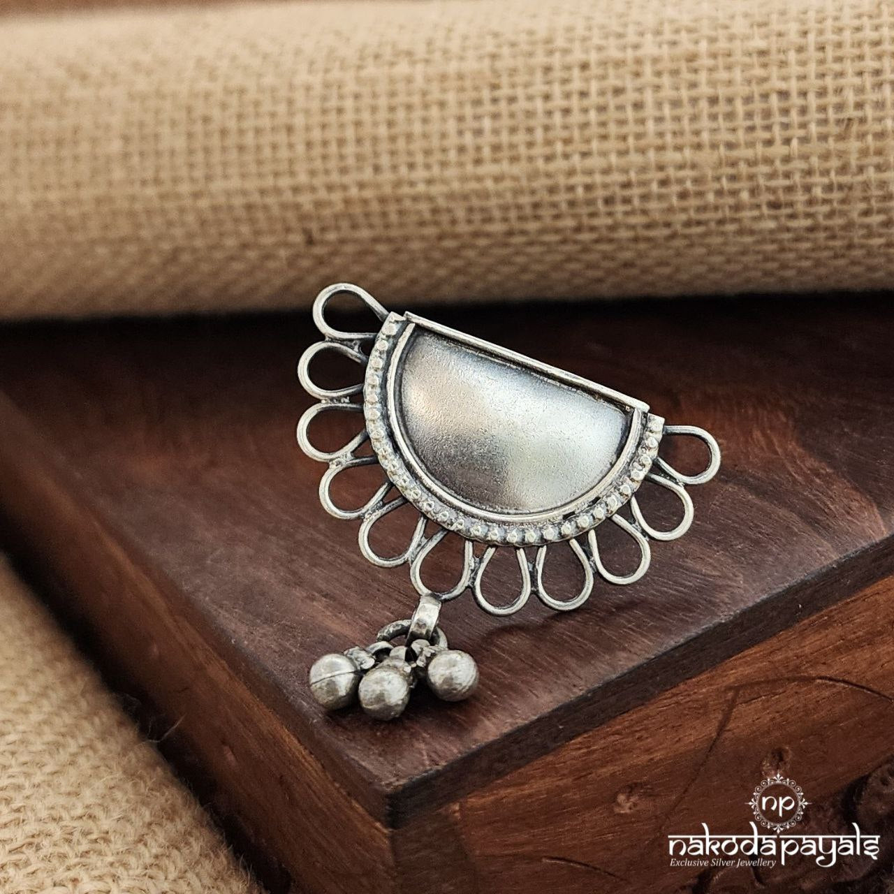 Ball Drop Half Moon Finger Ring (F2544)