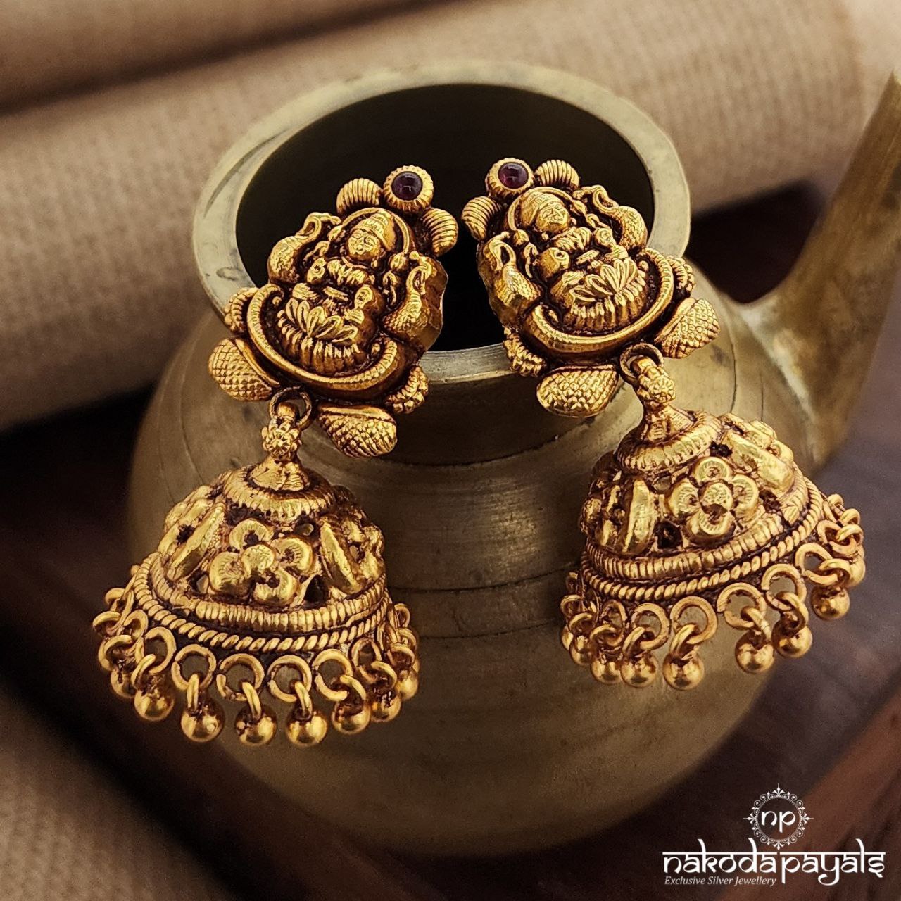 Traditional Lakshmi Jhumka (Ge9475)