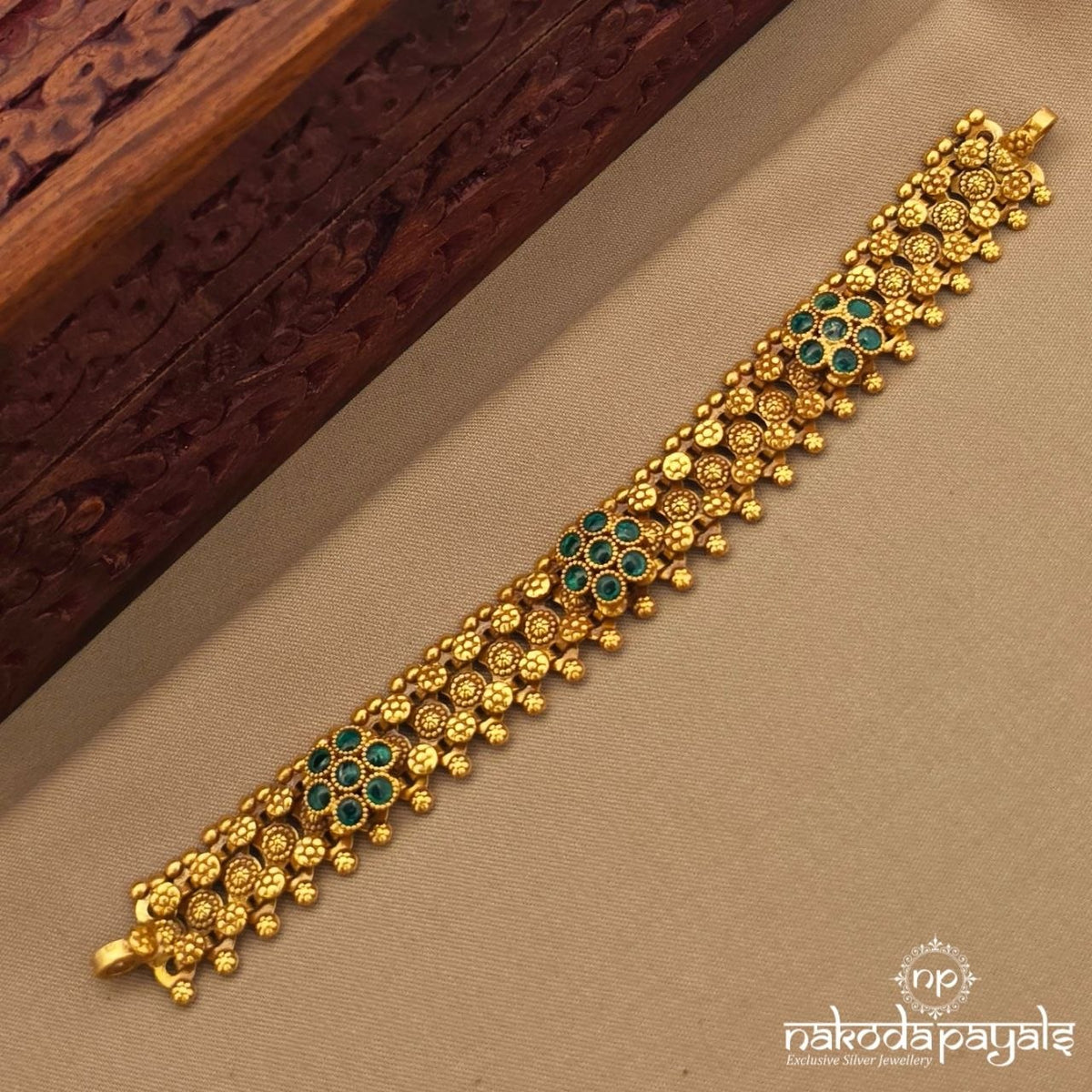 Green Floral Choker (Gn10714)