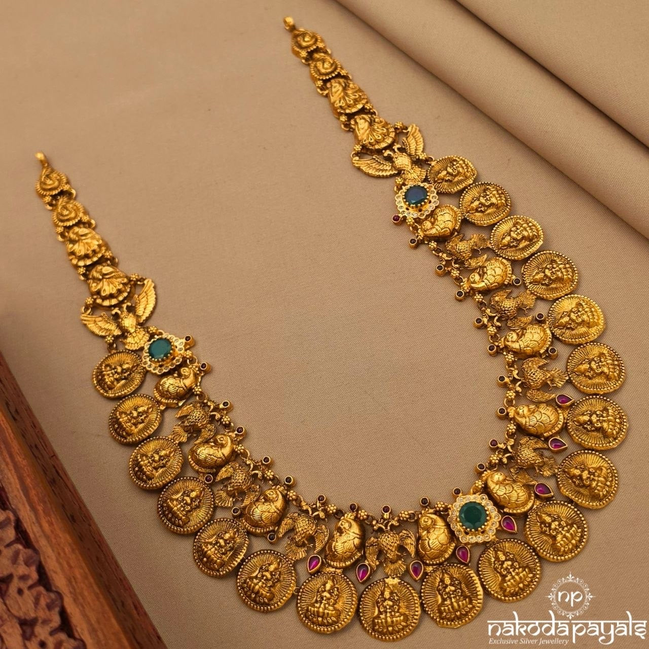 Goddess Lakshmi Kasu Neckpiece (Gn10745)
