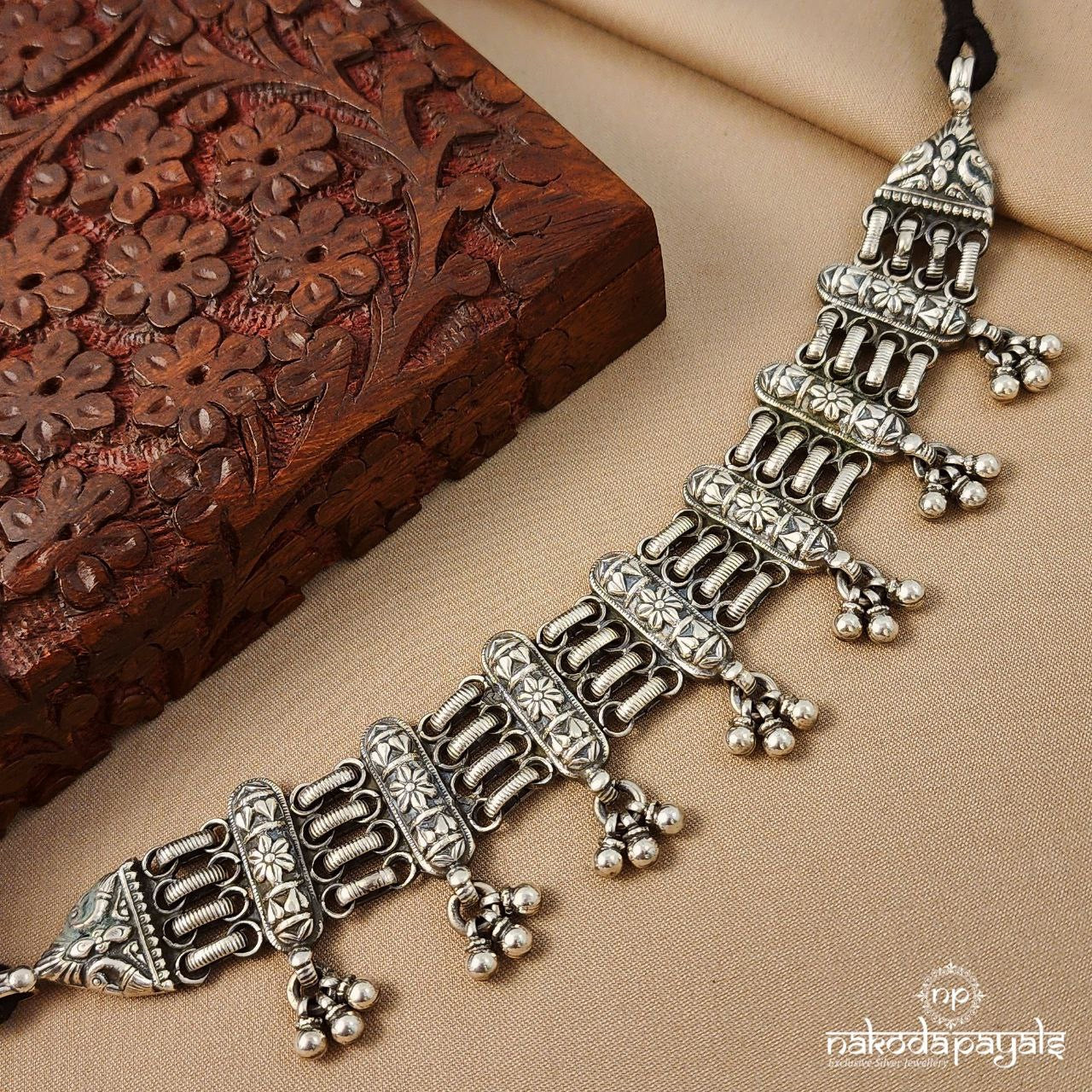 Belted Ball Drops Neckpiece (N10498)