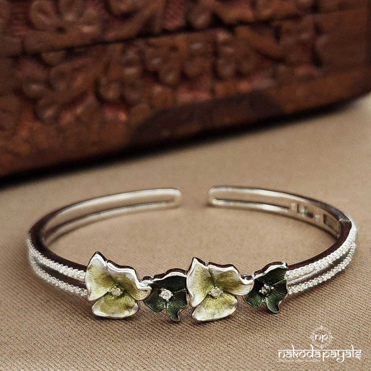 Pretty Subtle Green Floral Enameled Adjustable Kada (K5299)