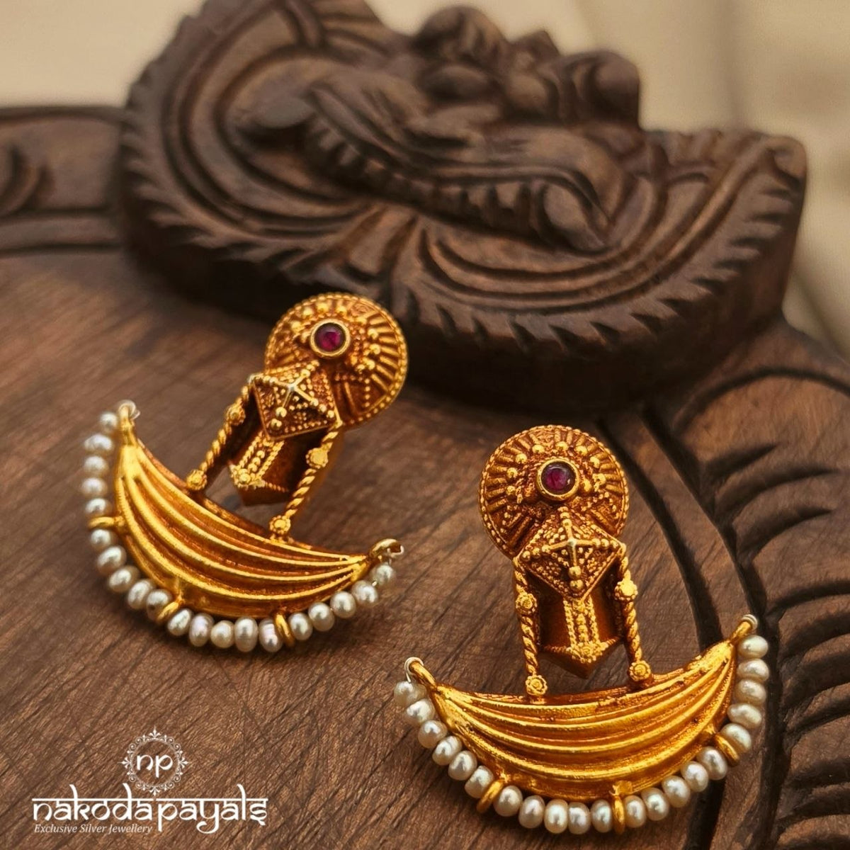Traditional Half Moon Earrings (Ge11530)