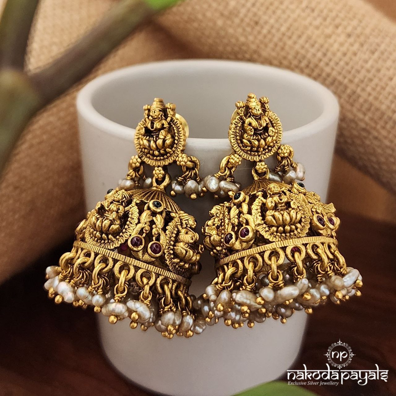 Lakshmi Pearly Jhumka (Ge8205)