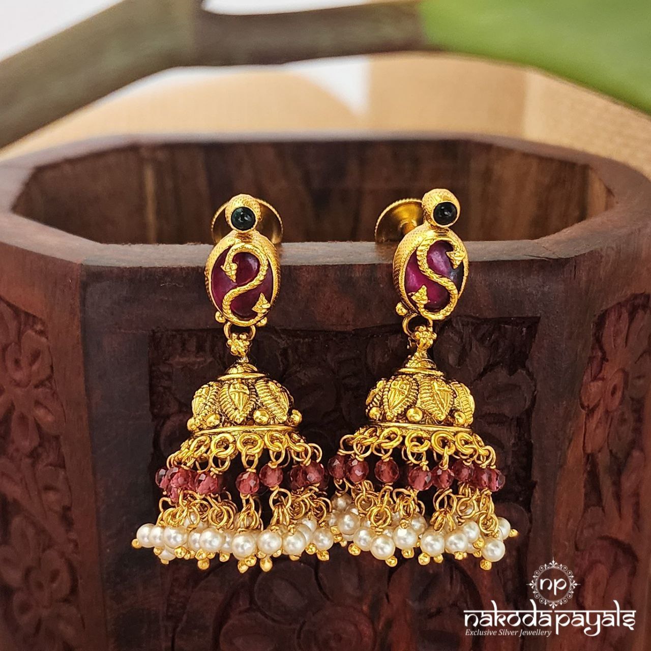 Cute Eye Catching Pearly Jhumka (Ge8220)