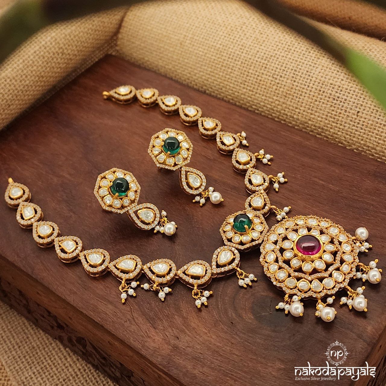 Sparkling White Moissanite Neckpiece With Earrings (Gn8004)