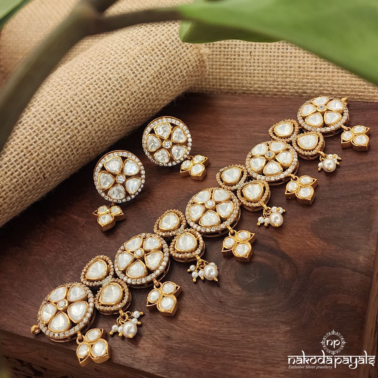 Pretty Flower Drops Moissanite Choker With Earrings (Gn8008)