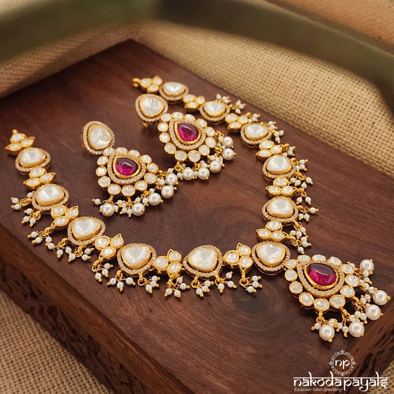 Grand Moissanite Neckpiece With Earrings (Gn8023)