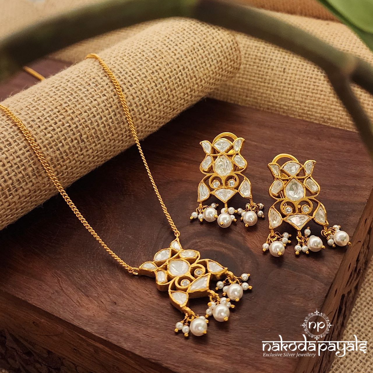 Classy Pearl Drop Moissanite Neckpiece With Earrings (Gn8034)