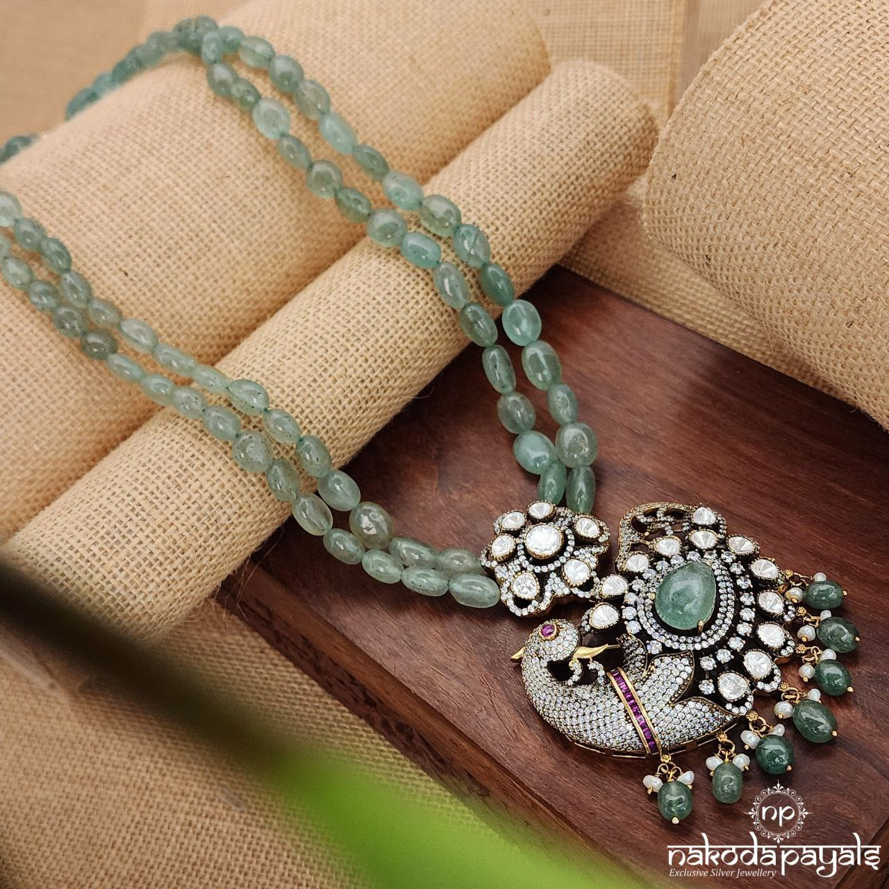 Beauteous Green Moissanite Neckpiece (Gn8041)