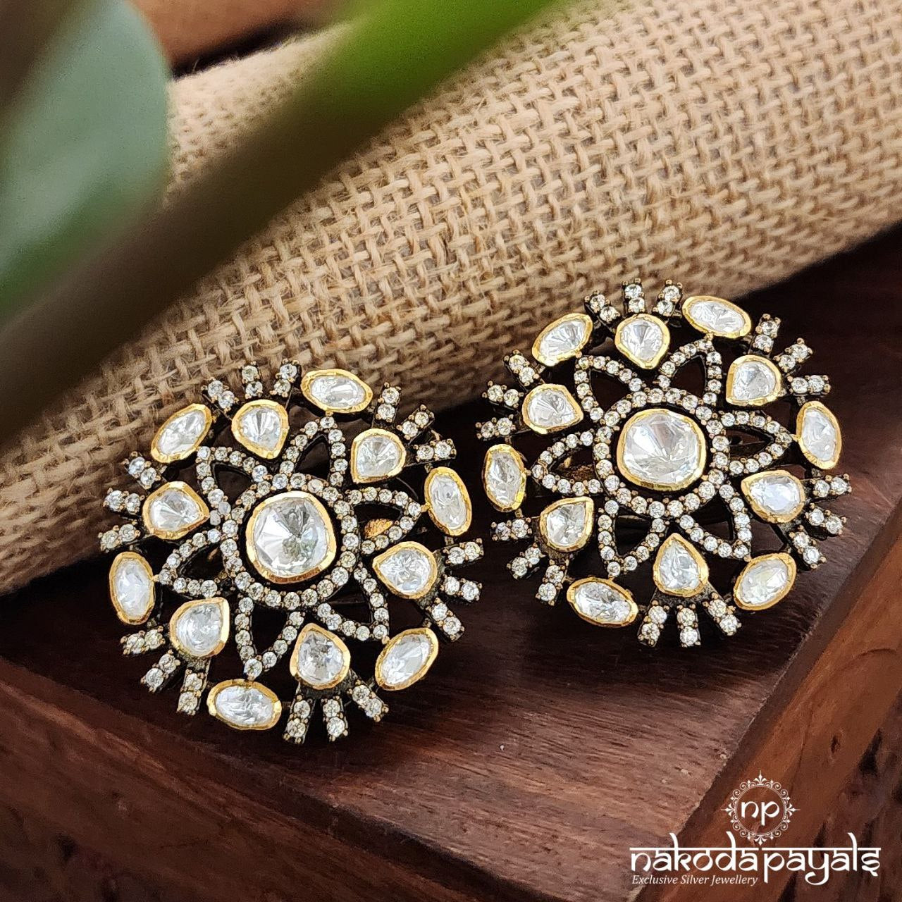 Elegant Moissanite Studs (Ge8245)