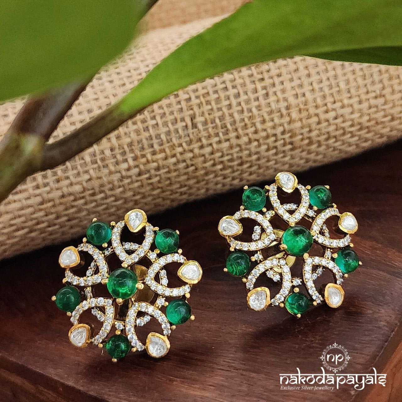 Green Floral Moissanite Studs (Ge8255)