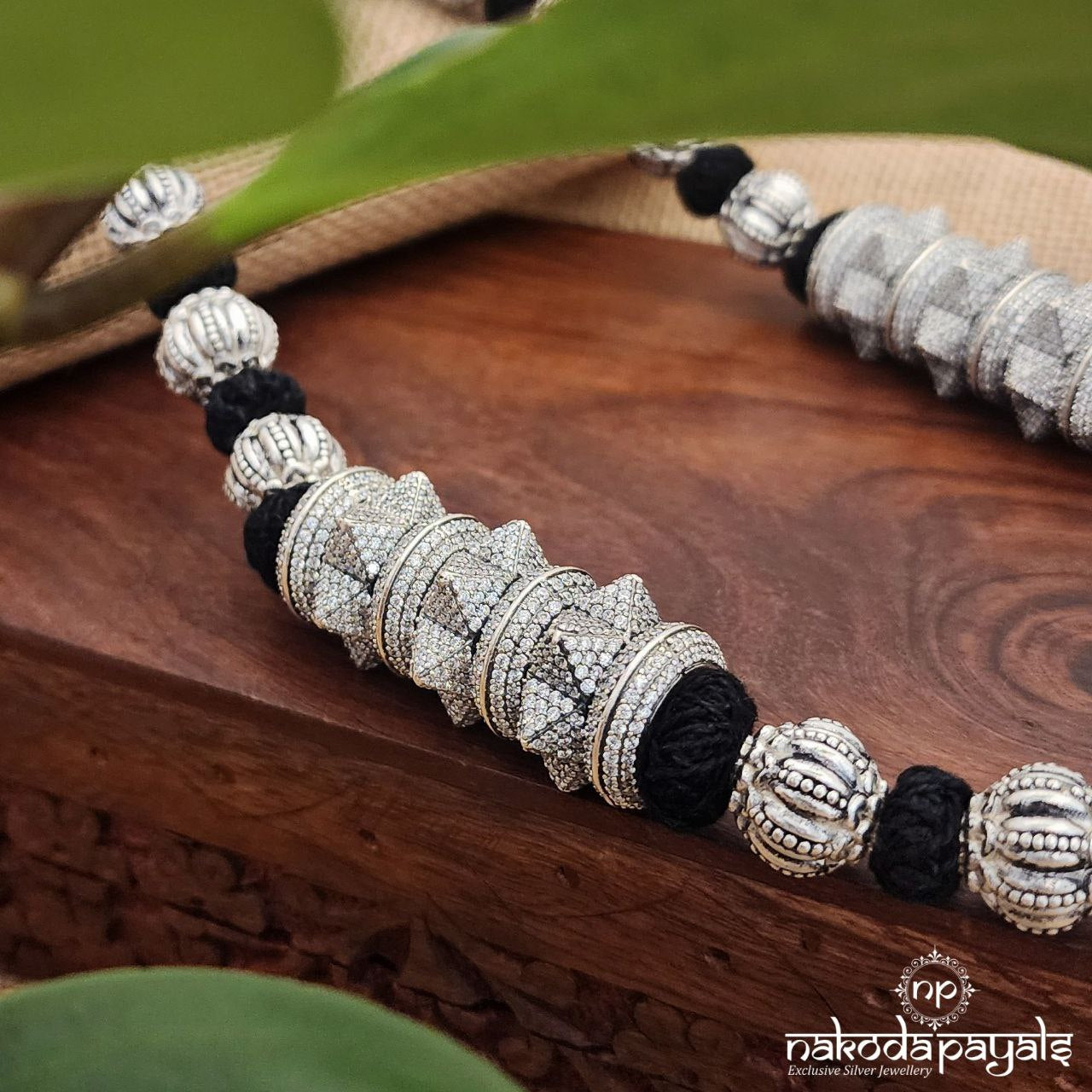 Classy Cube Ball Neckpiece (N10024)