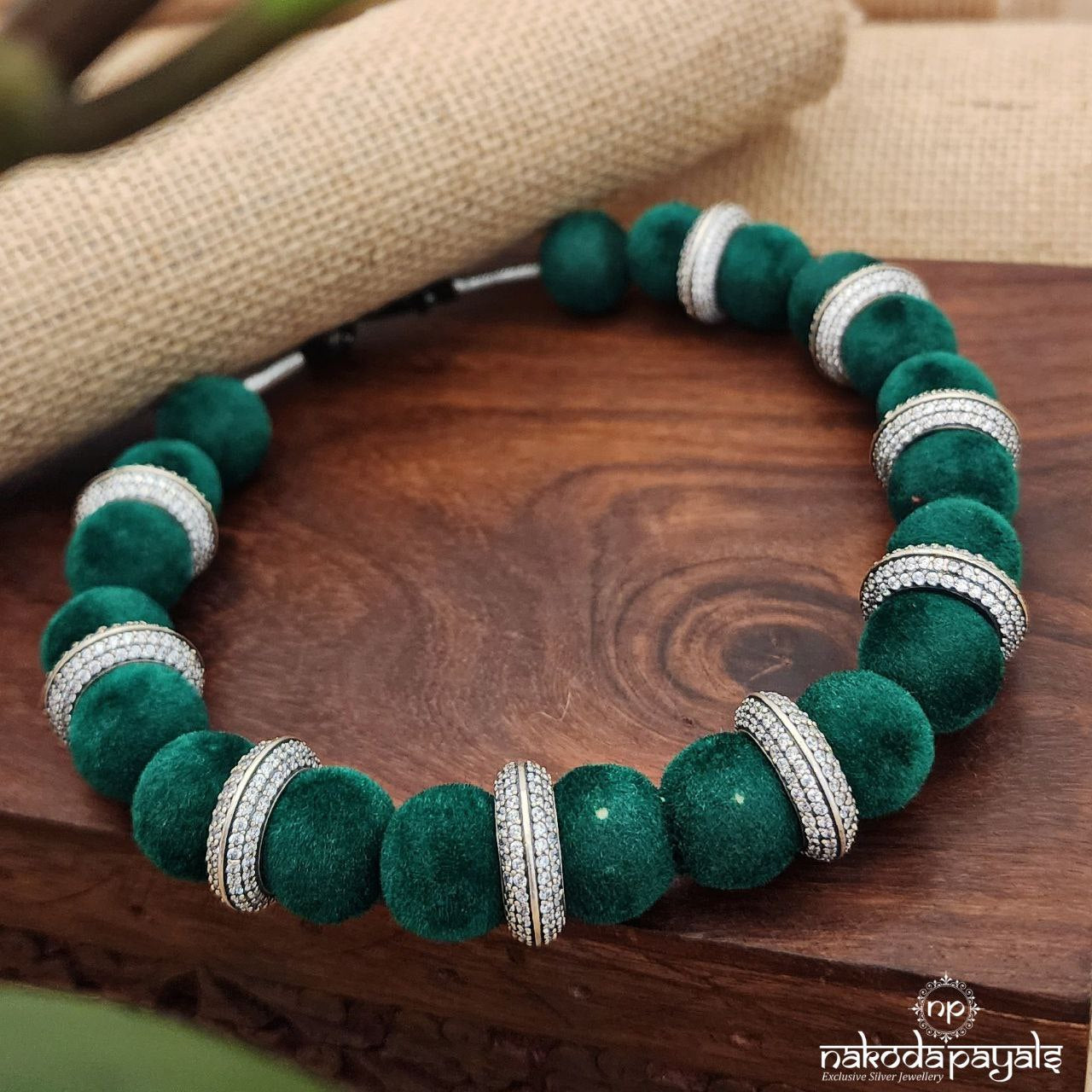 Gracious Green Ball Neckpiece (N10025)