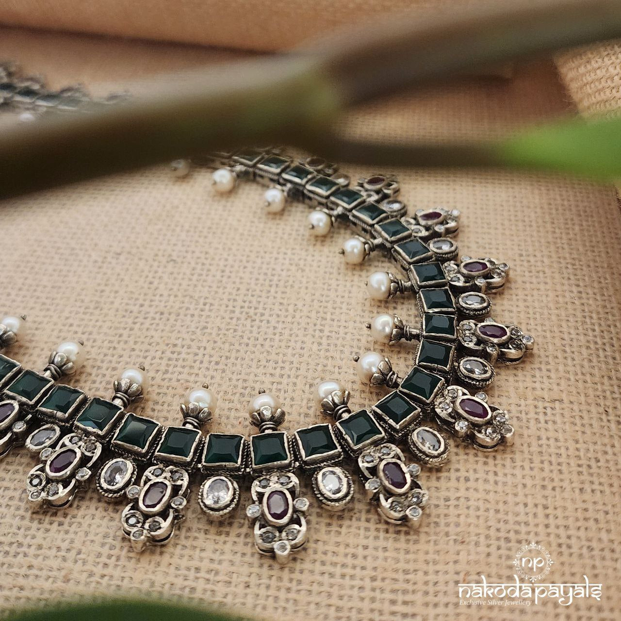 Green Square Red Drops Neckpiece (N10033)