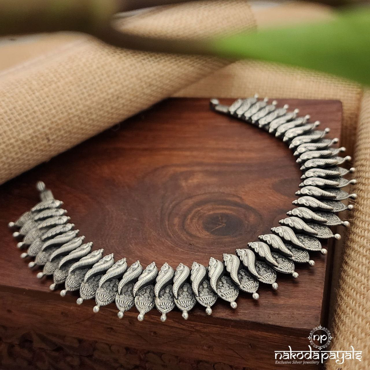 Elegant Birdie Neckpiece (N10062)