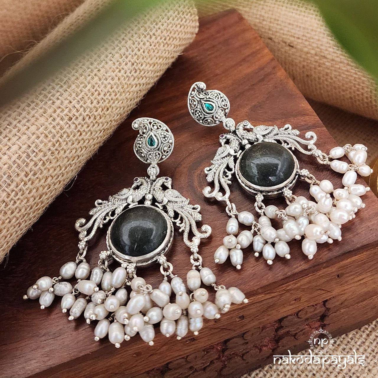 Head Turner Guttapusalu Chandbali (C8196)