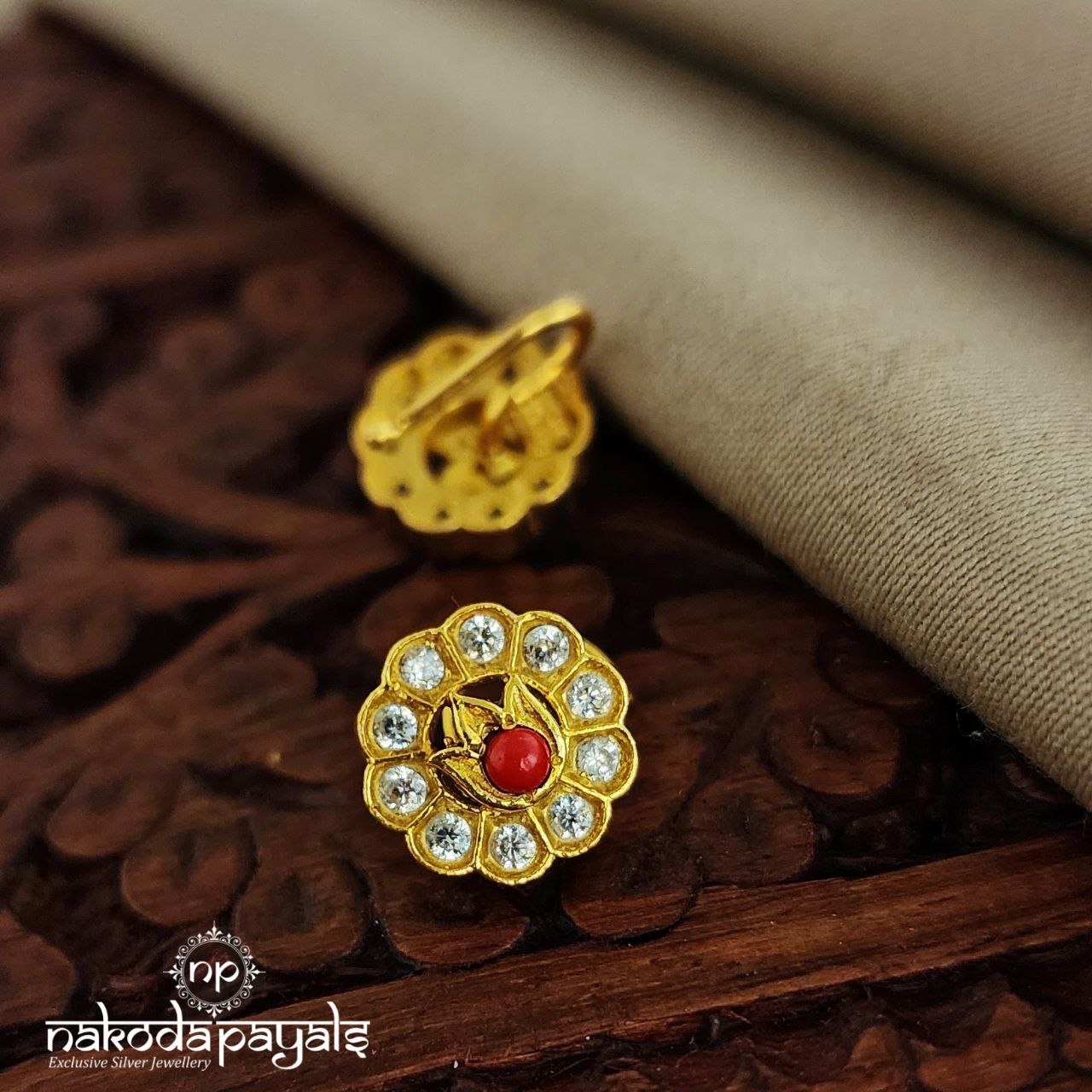 Coral Nosepin (NP0472)