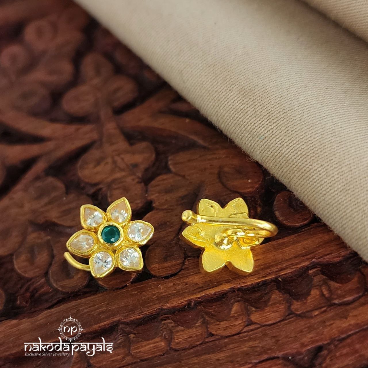 Green Flower Nosepin (NP0478)