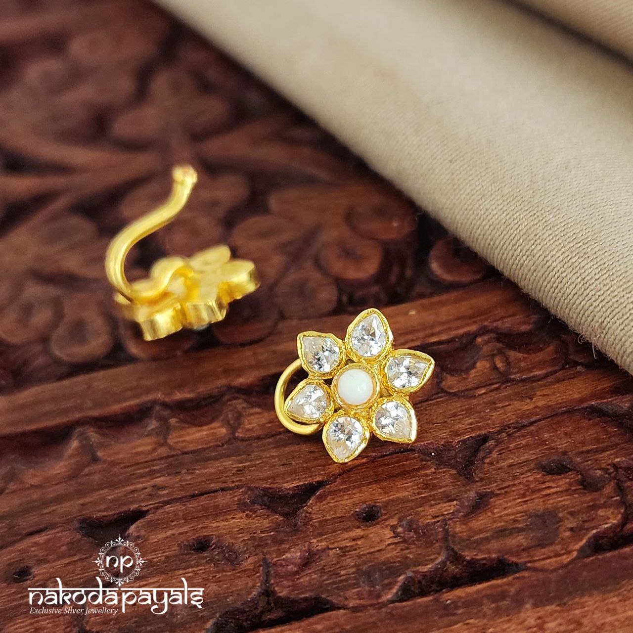 Pearl Flower Nosepin (NP0479)
