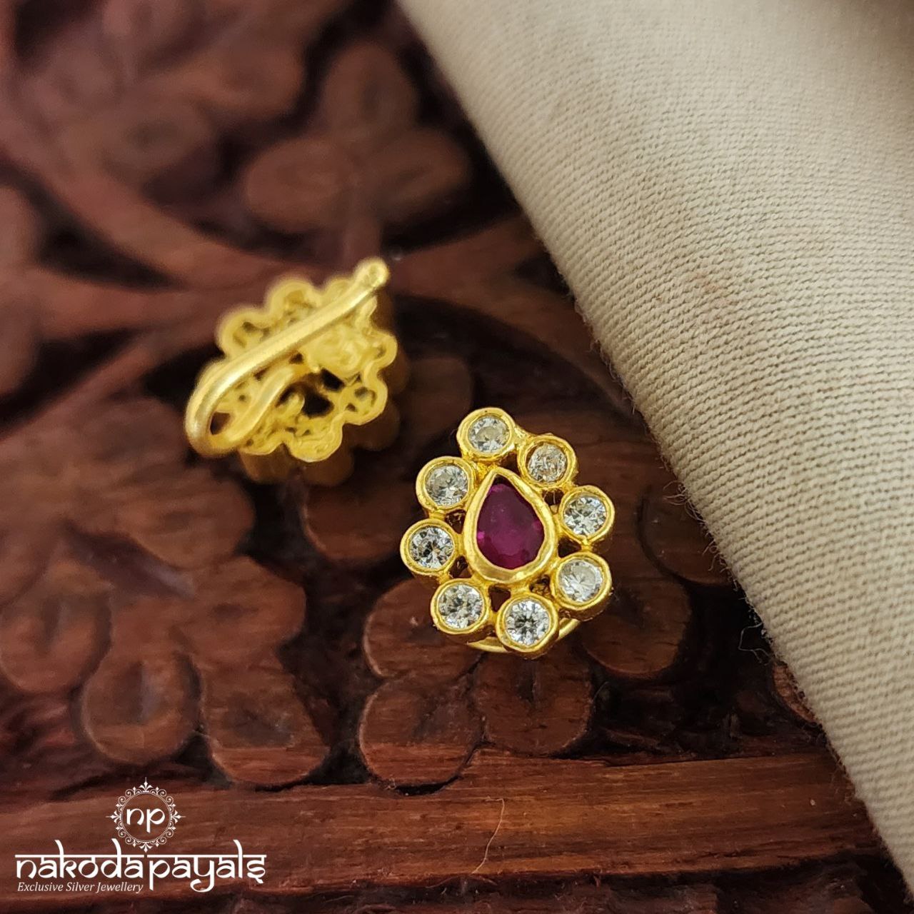 Ruby Cutstone Nosepin (NP0484)