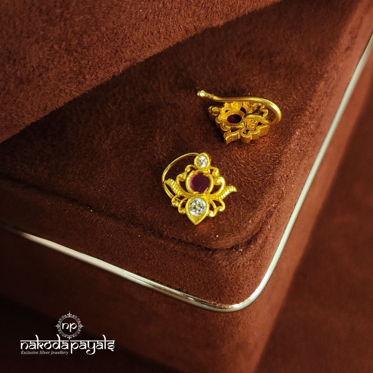 Ruby Cutstone Nosepin (NP0498)