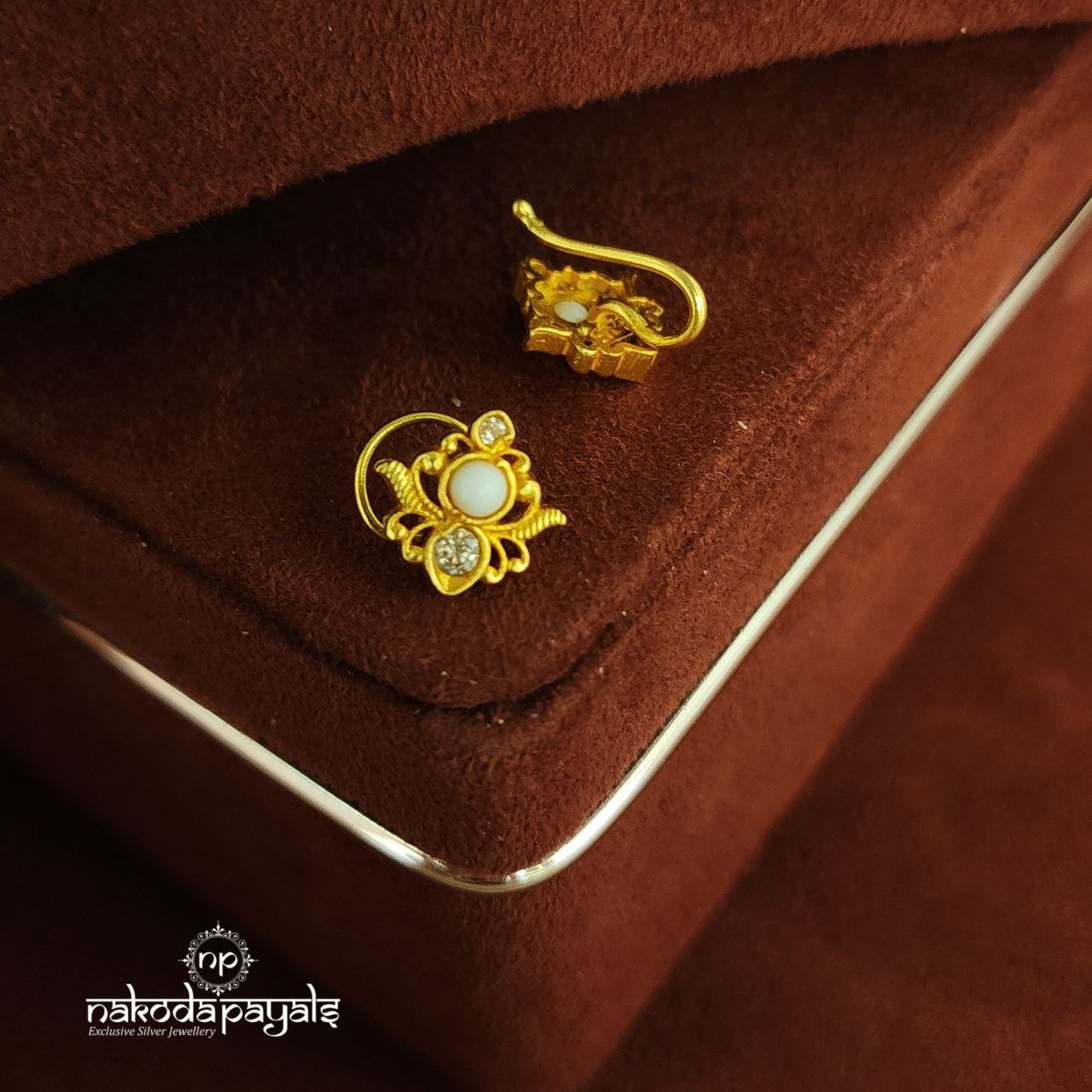 Pearl Nosepin (NP0499)