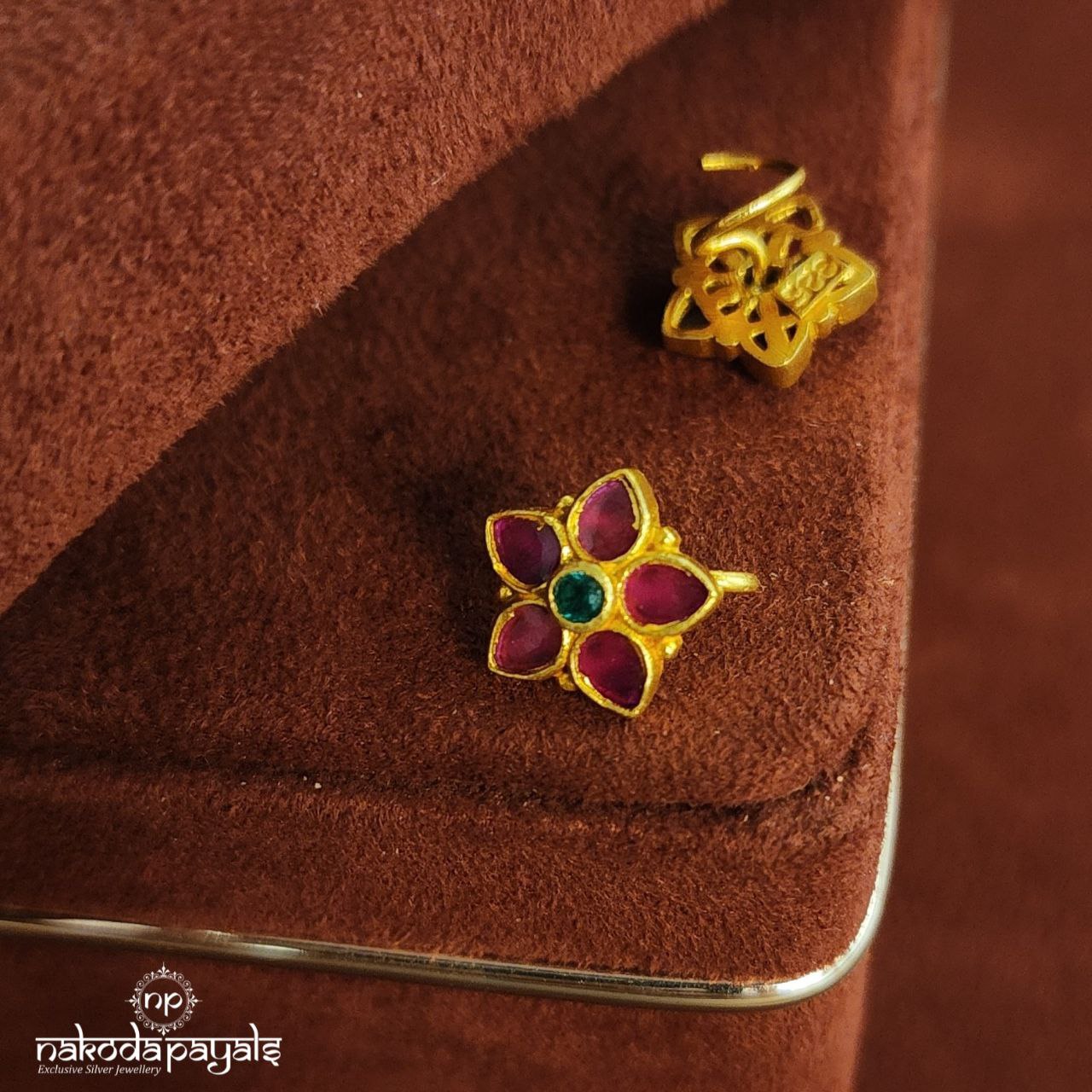 Flower Nosepin (NP0501)