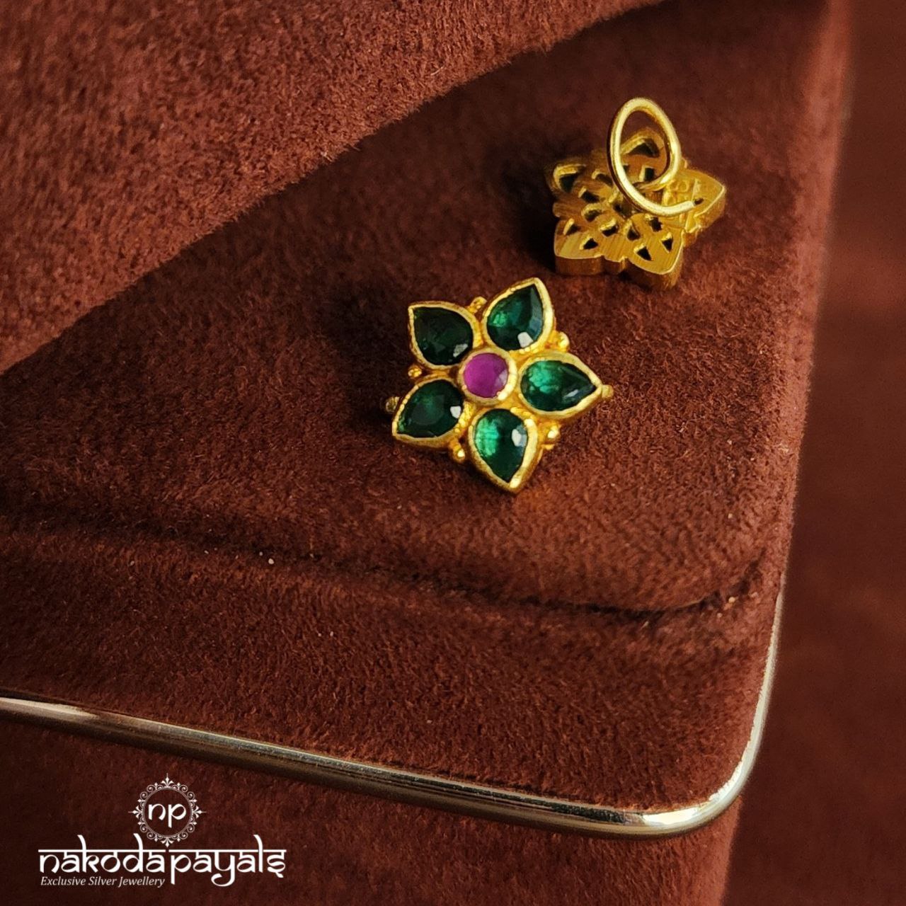 Green Flower Nosepin (NP0505)