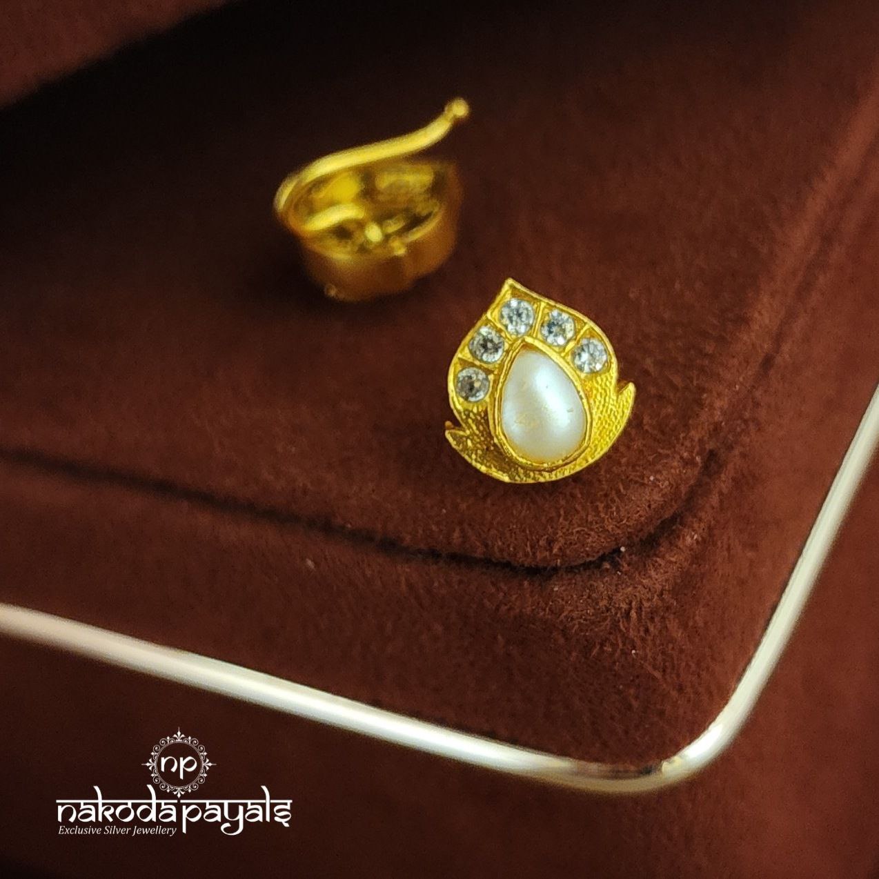 Pearl Leafy Nosepin (NP0517)