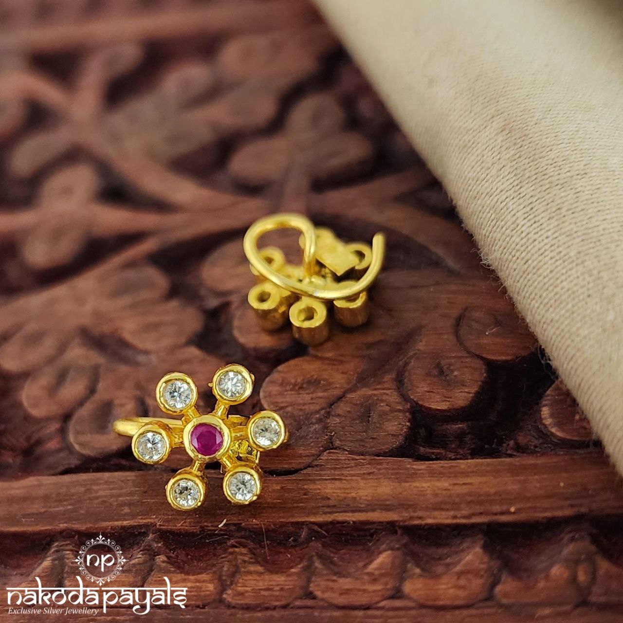 Floral Ruby Nosepin (NP0519)